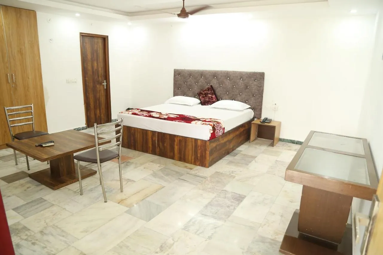 Shanti Residency Nuova Delhi