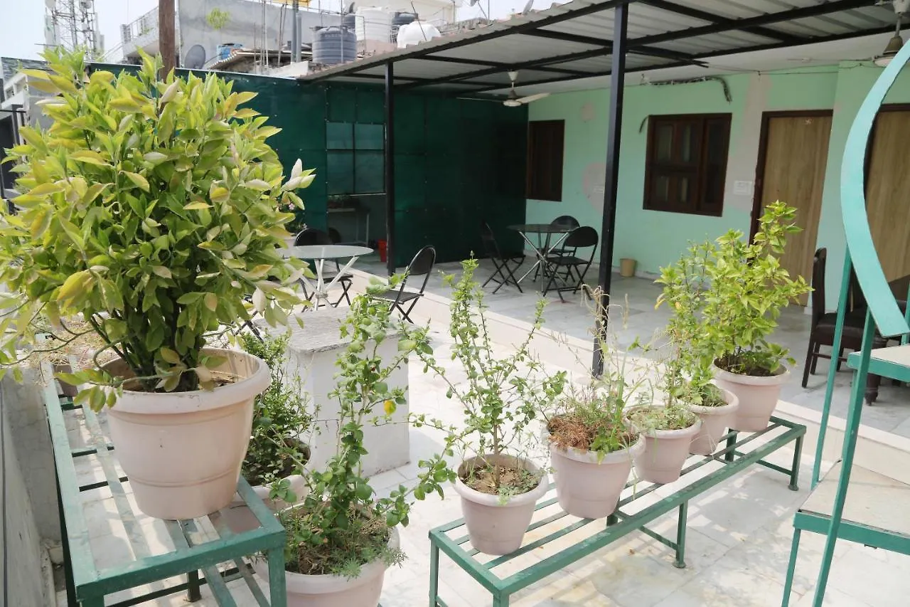 Shanti Residency New Delhi 0*,  India