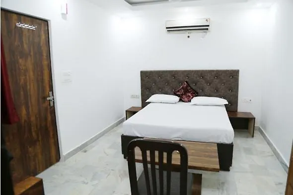 Bed & Breakfast Shanti Residency New Delhi